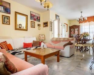 Living room of Single-family semi-detached for sale in Valencina de la Concepción  with Air Conditioner, Heating and Private garden