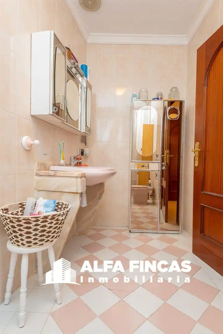 Baño de Casa o chalet en venta en Mota del Cuervo con Aire acondicionado, Jardín privado y Terraza