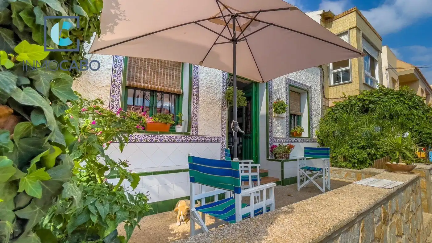Vista exterior de Casa o xalet en venda en Cartagena amb Terrassa i Moblat