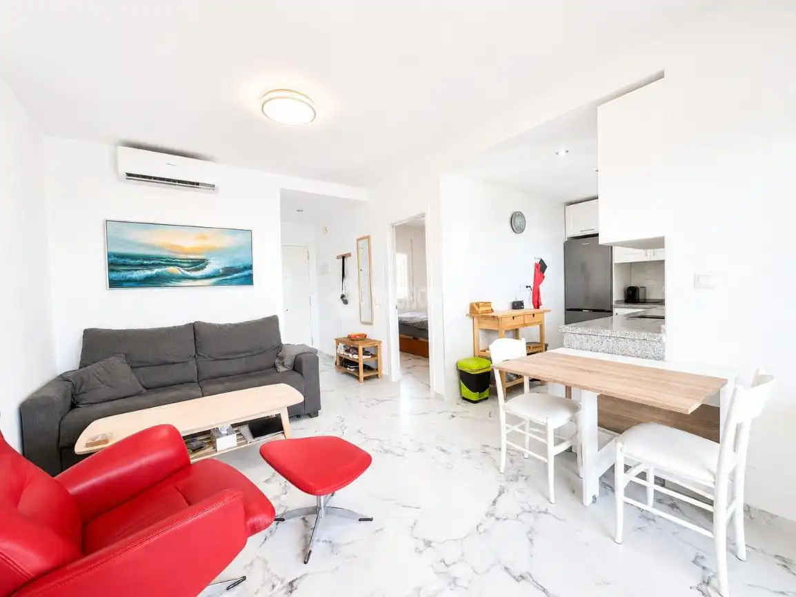 Sala de estar de Piso en venta en Torrox con Aire acondicionado, Terraza y Piscina comunitaria