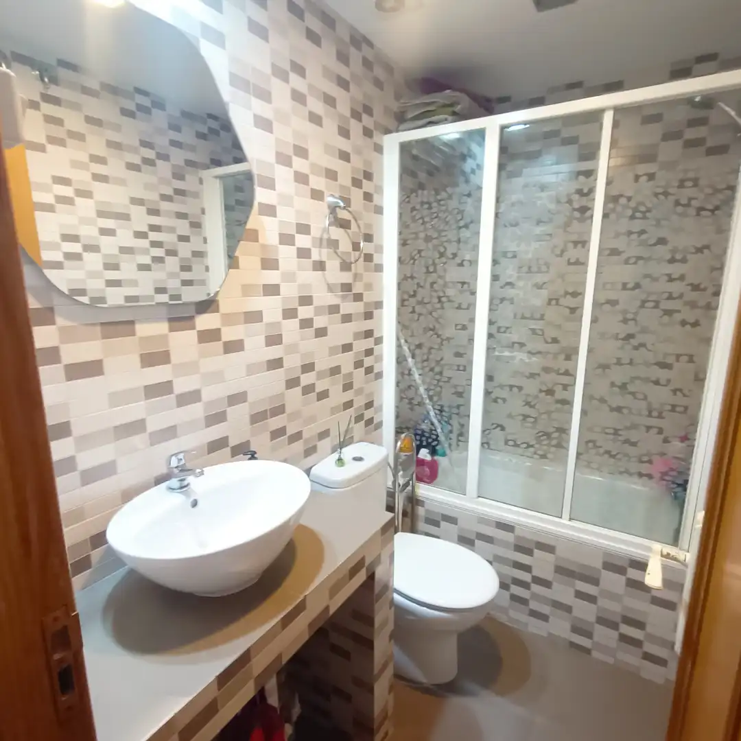Baño de Piso en venta en Mejorada del Campo con Aire acondicionado, Calefacción y Trastero