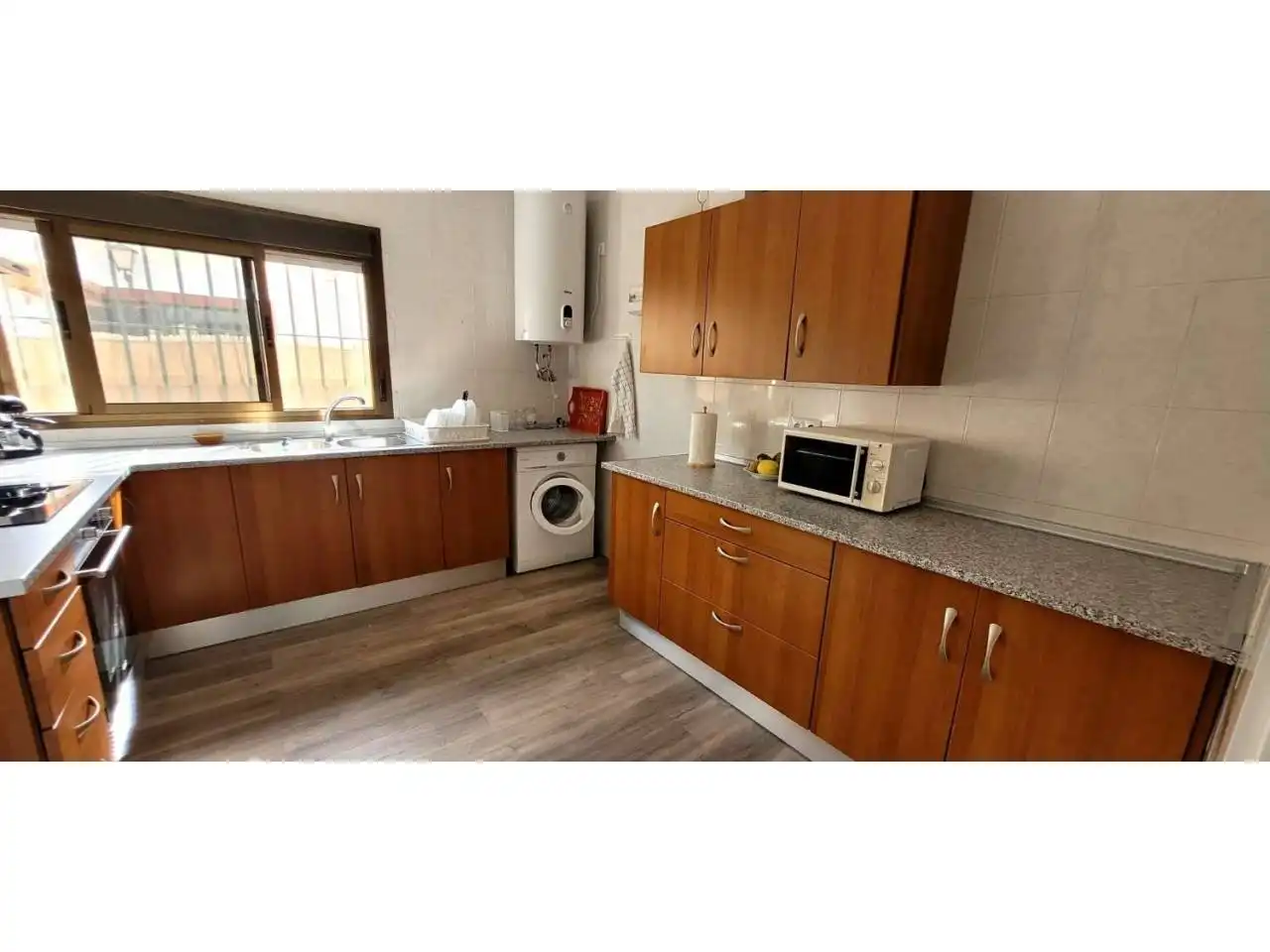 Kitchen of Houses for sale in Sanlúcar de Barrameda  with Air Conditioner and Terrace
