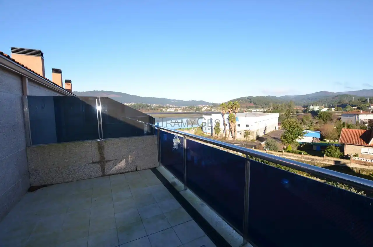 Terrace of Attic for sale in Soutomaior  with Heating and Terrace