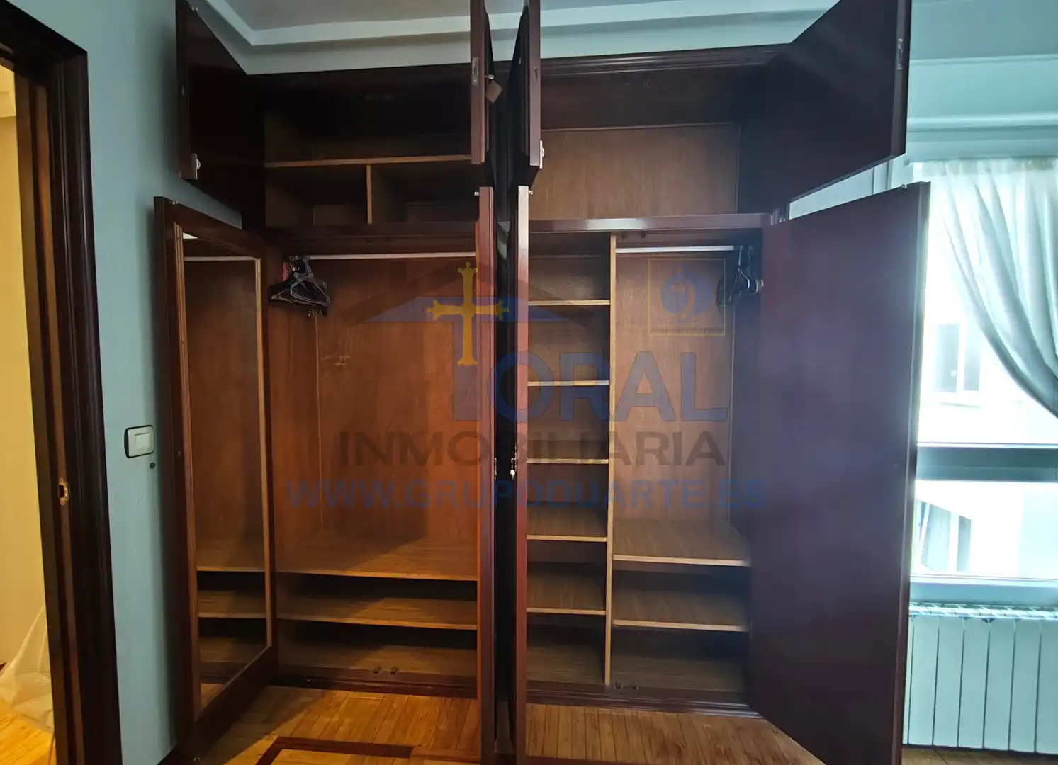 Schlafzimmer von Wohnung zur Miete in Gijón  mit Heizung, Parkett und Möbliert
