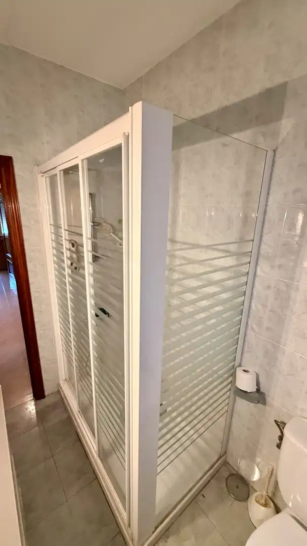 Bany de Edifici en venda en Narón