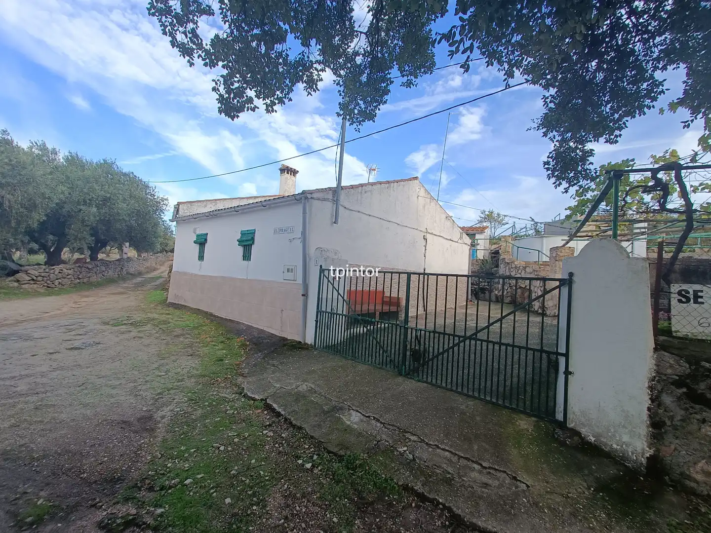 Exterior view of Houses for sale in Valencia de Alcántara  with Terrace, Swimming Pool and Furnished