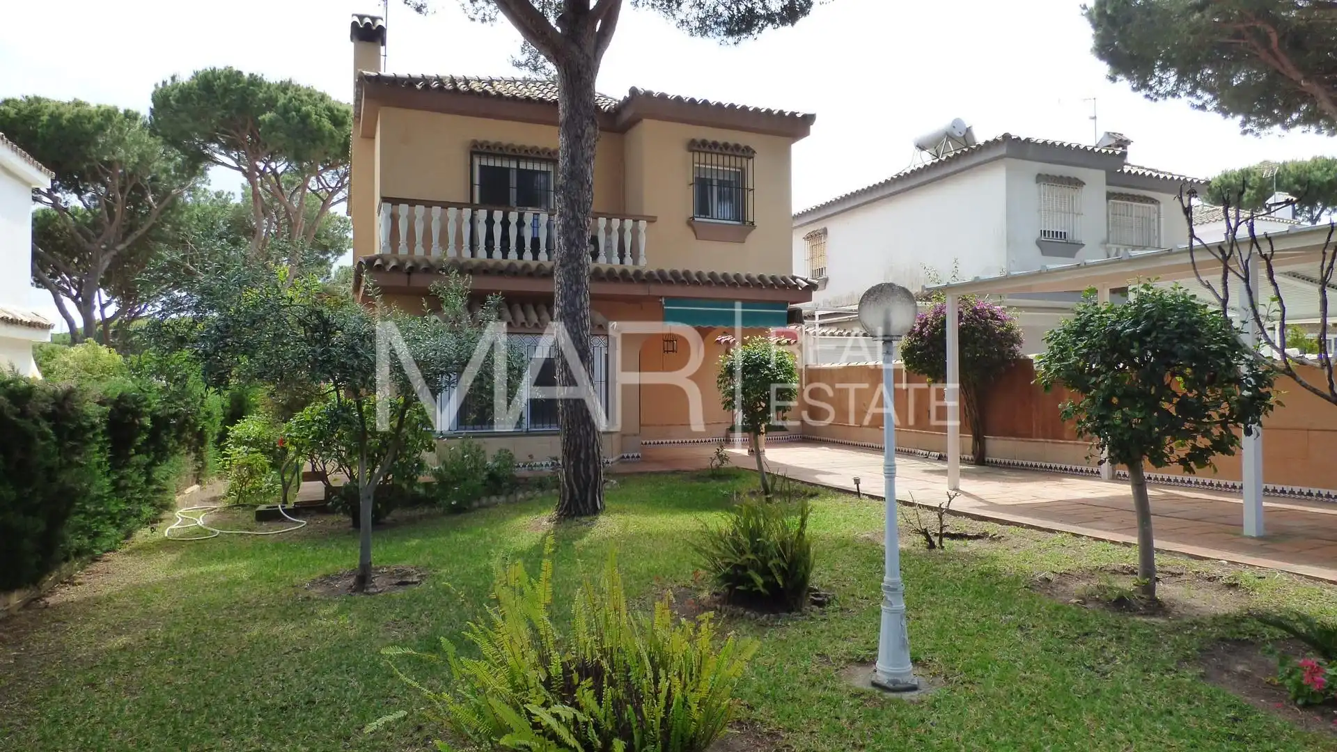Jardín de Casa o chalet en venta en Chiclana de la Frontera con Aire acondicionado, Jardín privado y Terraza