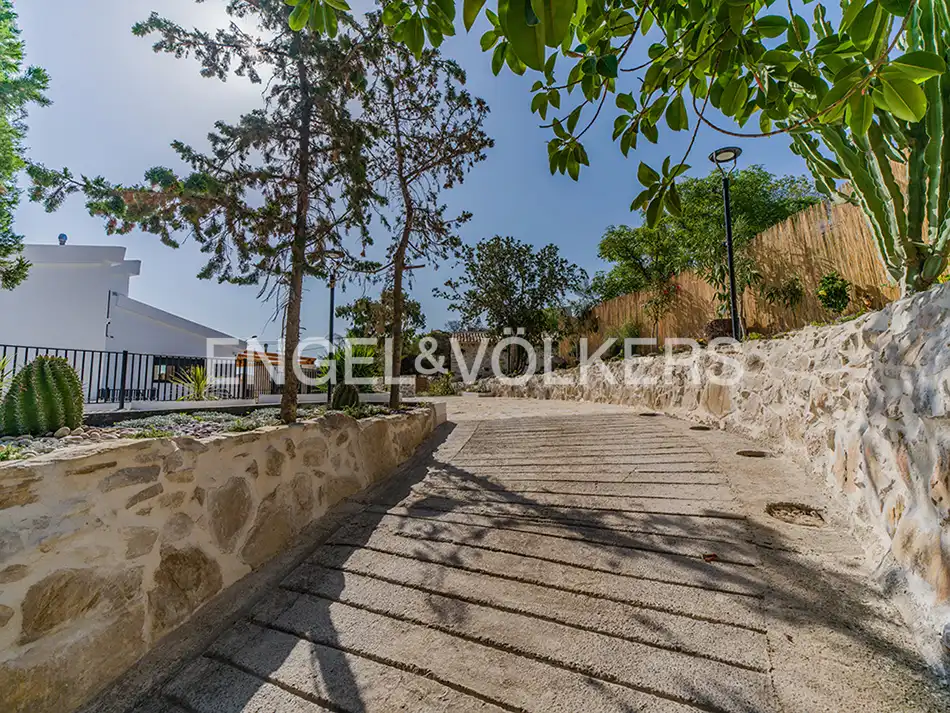 Terrassa de Casa o xalet en venda en El Campello amb Aire condicionat, Calefacció i Jardí privat