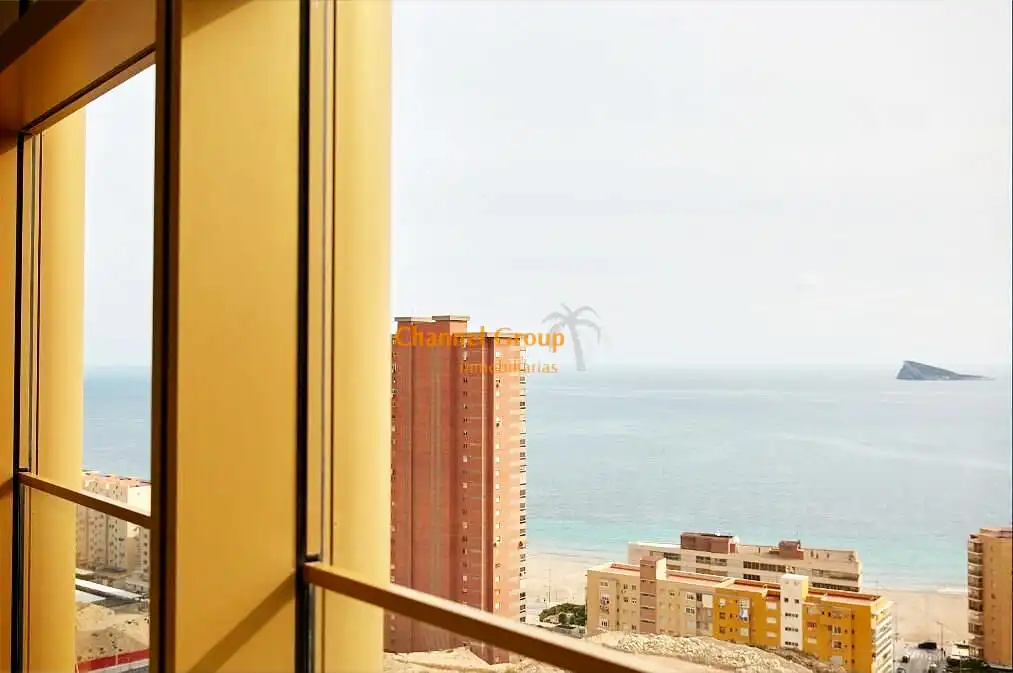 Dormitori de Pis de lloguer en Elche / Elx amb Aire condicionat, Jardí privat i Moblat