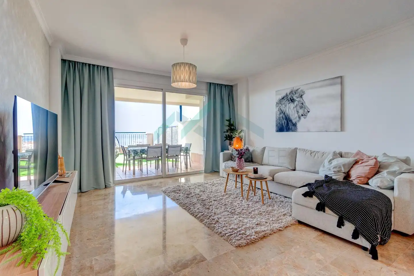 Sala d'estar de Casa o xalet en venda en Puerto de Santiago