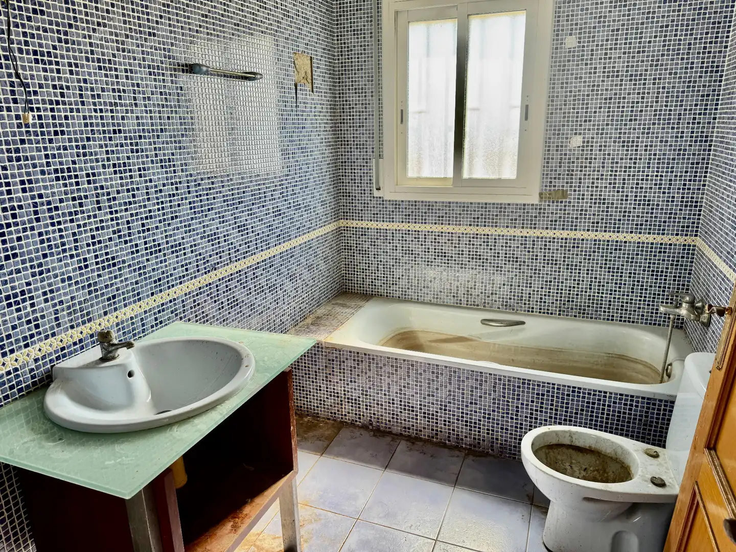 Bany de Casa o xalet en venda en El Vendrell amb Jardí privat, Terrassa i Piscina