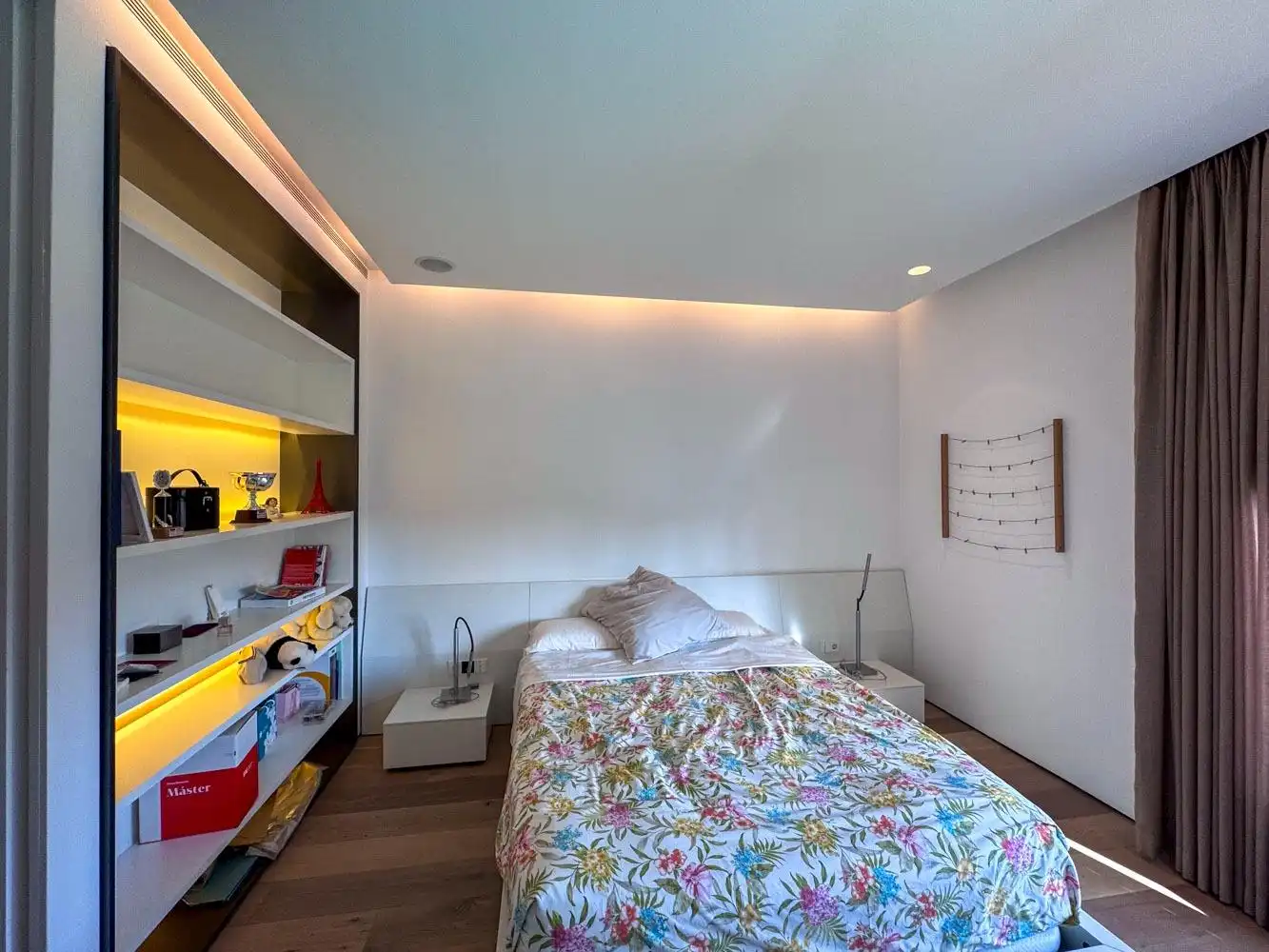 Bedroom of Houses for sale in Madrid  with Air Conditioner, Heating and Private garden