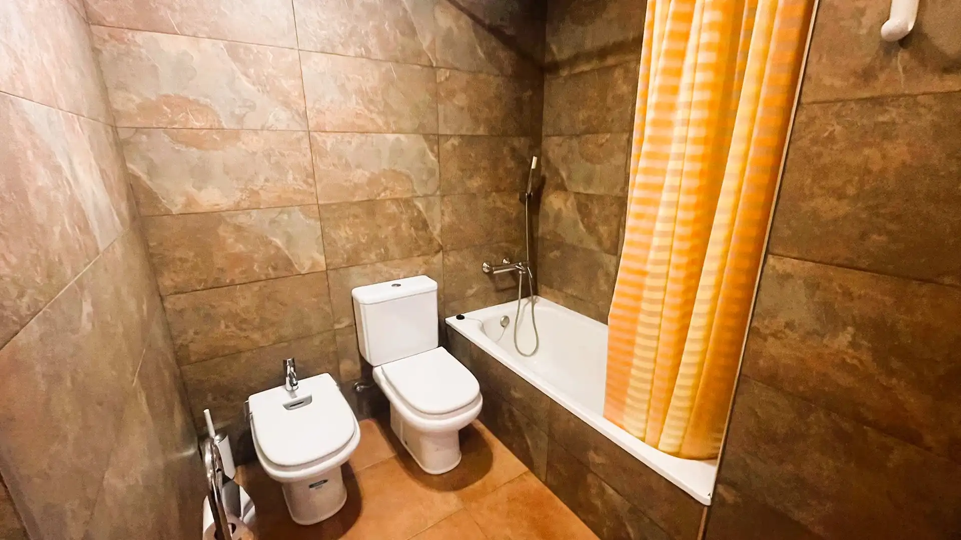 Bathroom of Flat for sale in Hostalric  with Heating and Private garden