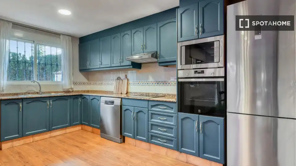 Kitchen of Flat for rent in L'Eliana  with Air Conditioner, Heating and Furnished