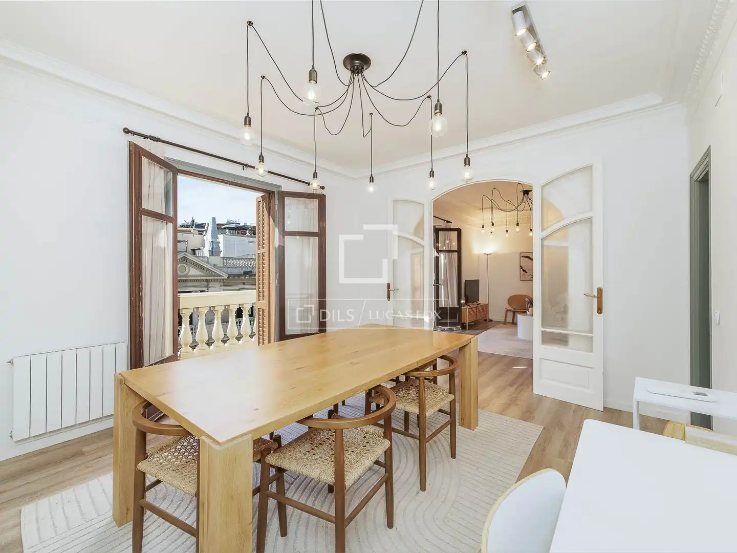 Dining room of Flat for sale in Barcelona  with Air Conditioner, Terrace and Furnished