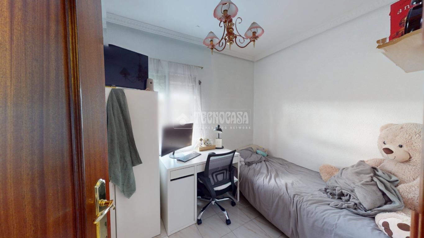 Bedroom of Flat for sale in Leganés  with Air Conditioner, Heating and Terrace