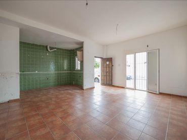 Piso en venta en Calle Carmen Laffon 3