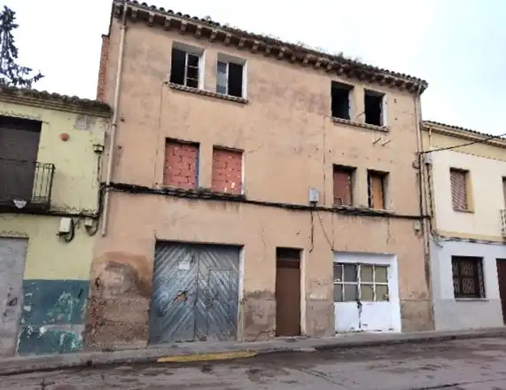 Vista exterior de Piso en venta en  Huesca Capital