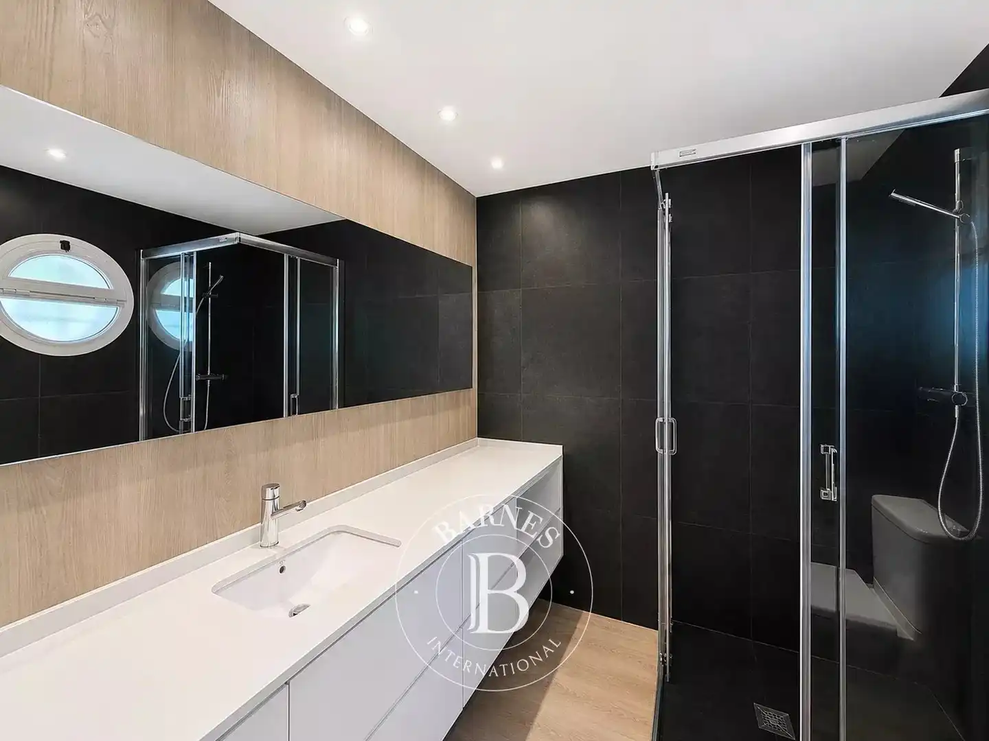 Bathroom of Houses for sale in Cabrils  with Air Conditioner, Heating and Terrace