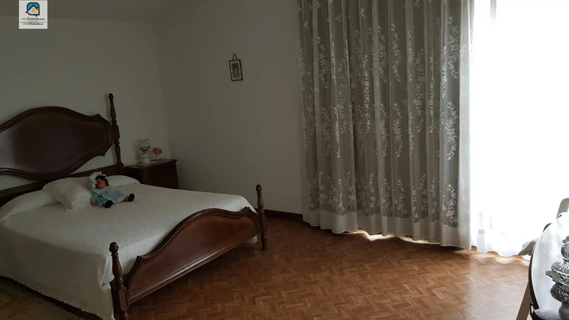 Dormitori de Casa o xalet en venda en Palencia amb Jardí privat, Terrassa i Piscina