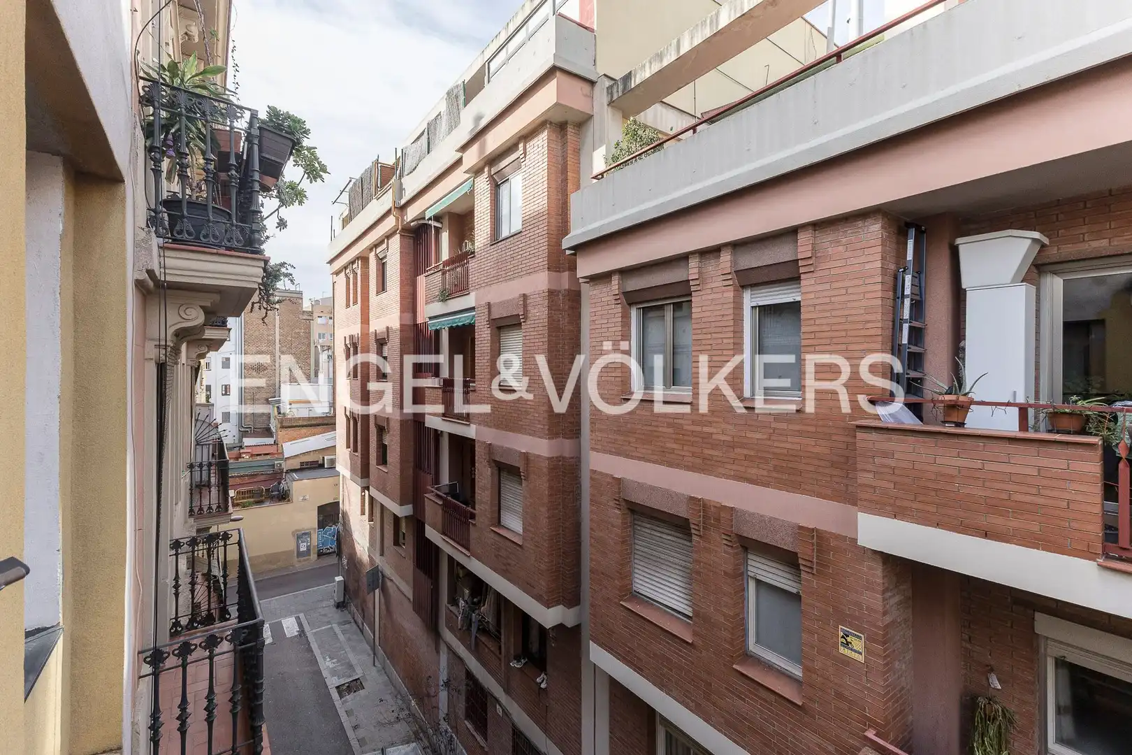 Vista exterior de Casa o xalet en venda en Barcelona amb Aire condicionat, Calefacció i Terrassa