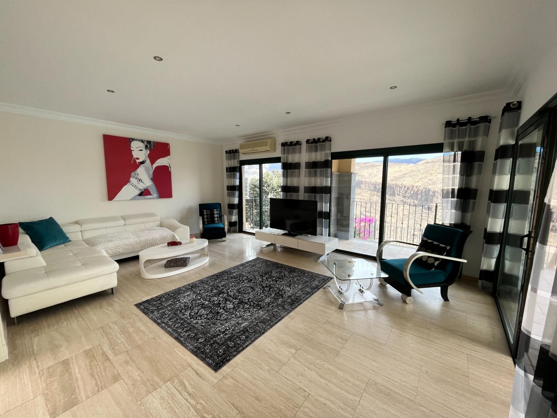 Casa o chalet en venta en Calle LISZT, Montaña - La Data