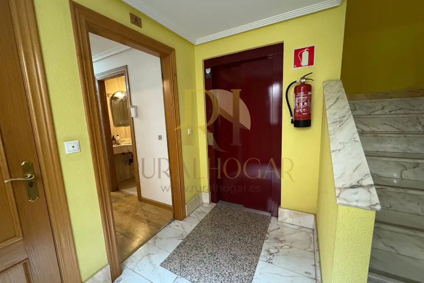 Piso en venta en León Capital  con Trastero, Balcón y Alarma