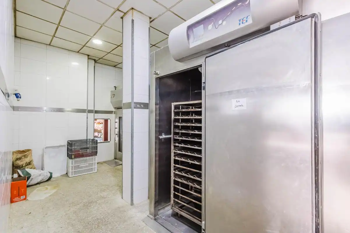 Cocina de Local en venta en Marbella con Calefacción