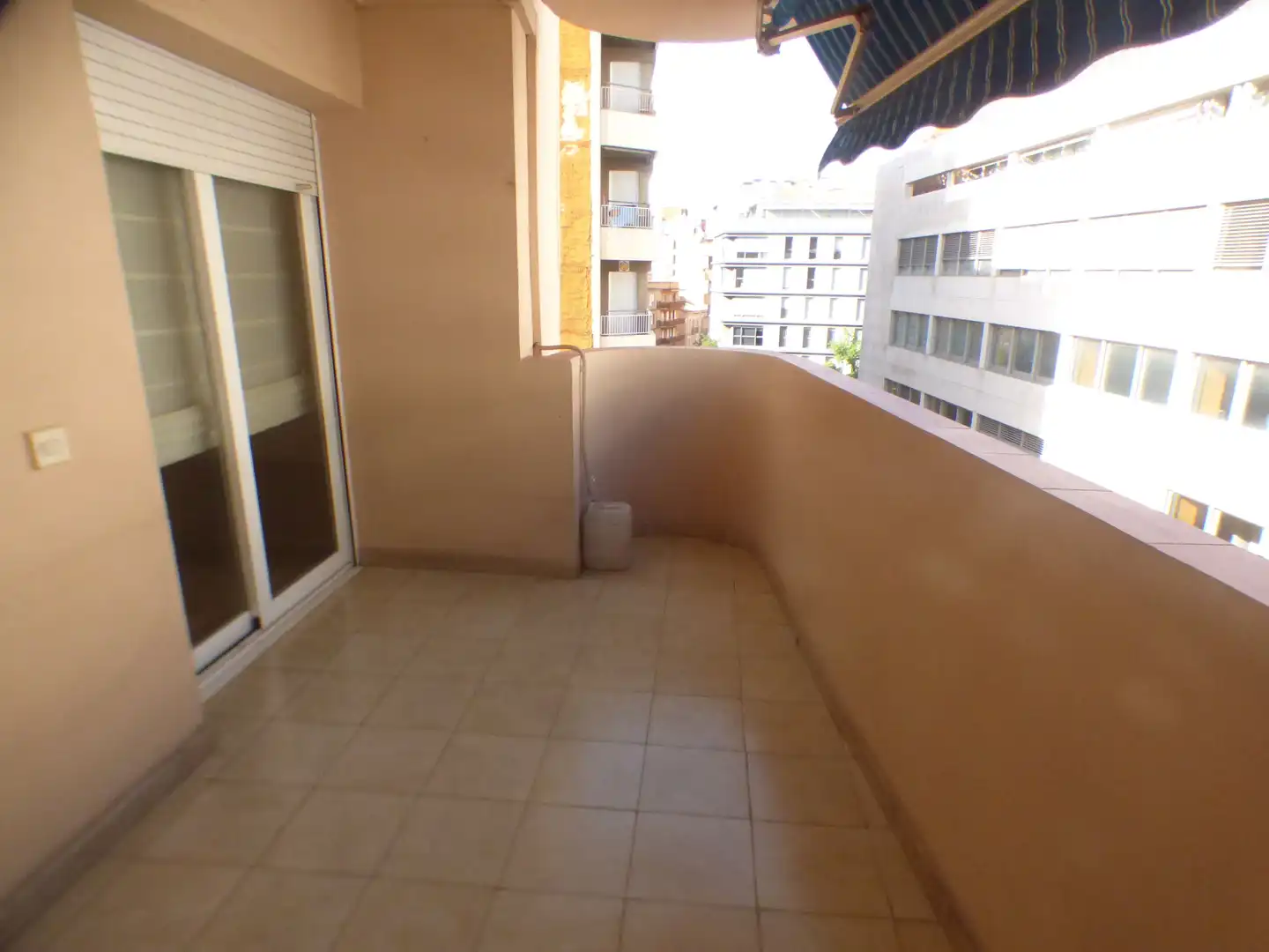 Terrassa de Pis de lloguer en Girona amb Aire condicionat, Calefacció i Parquet