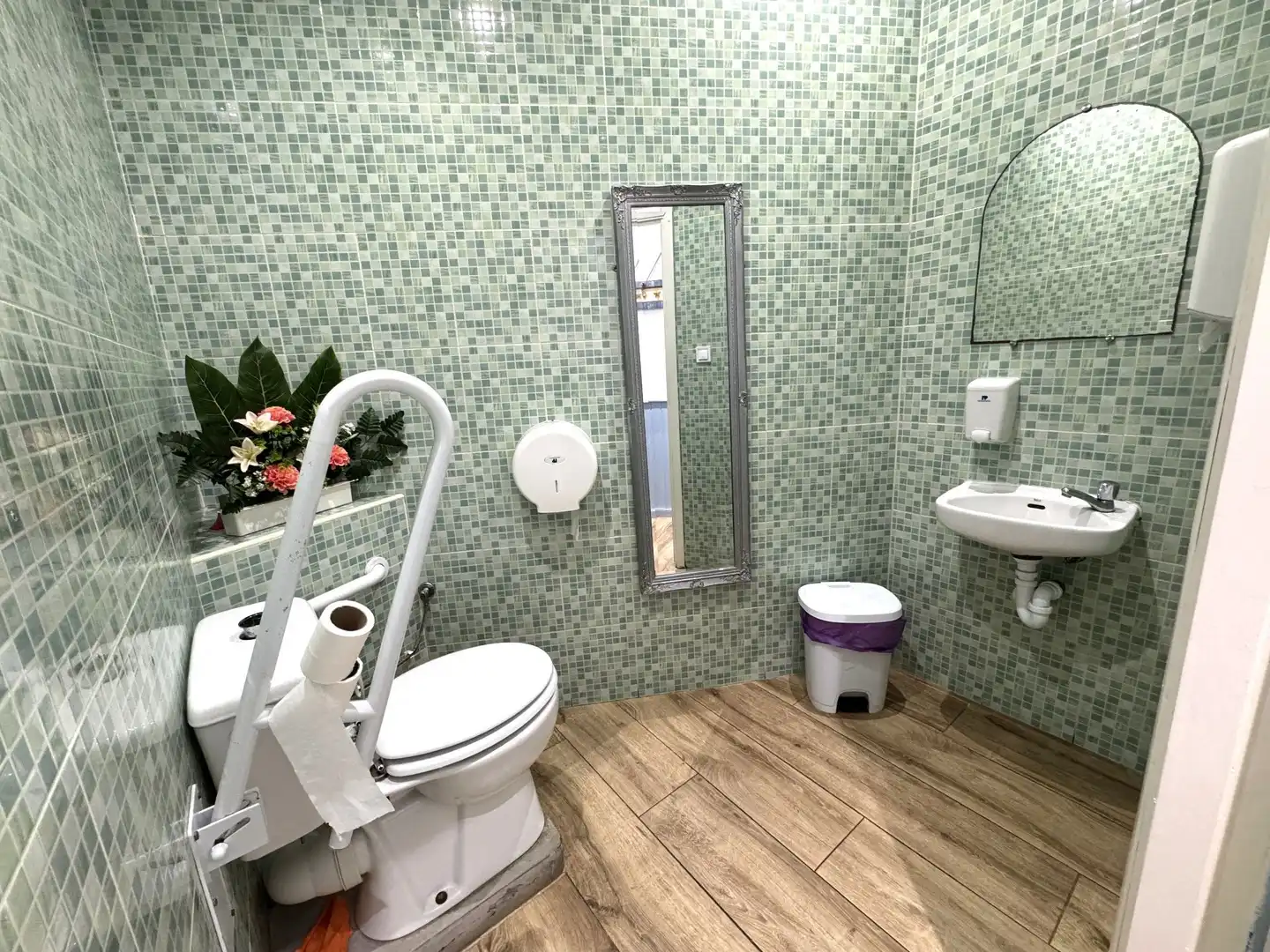 Badezimmer von Geschaftsraum zur Miete in Benidorm mit Klimaanlage
