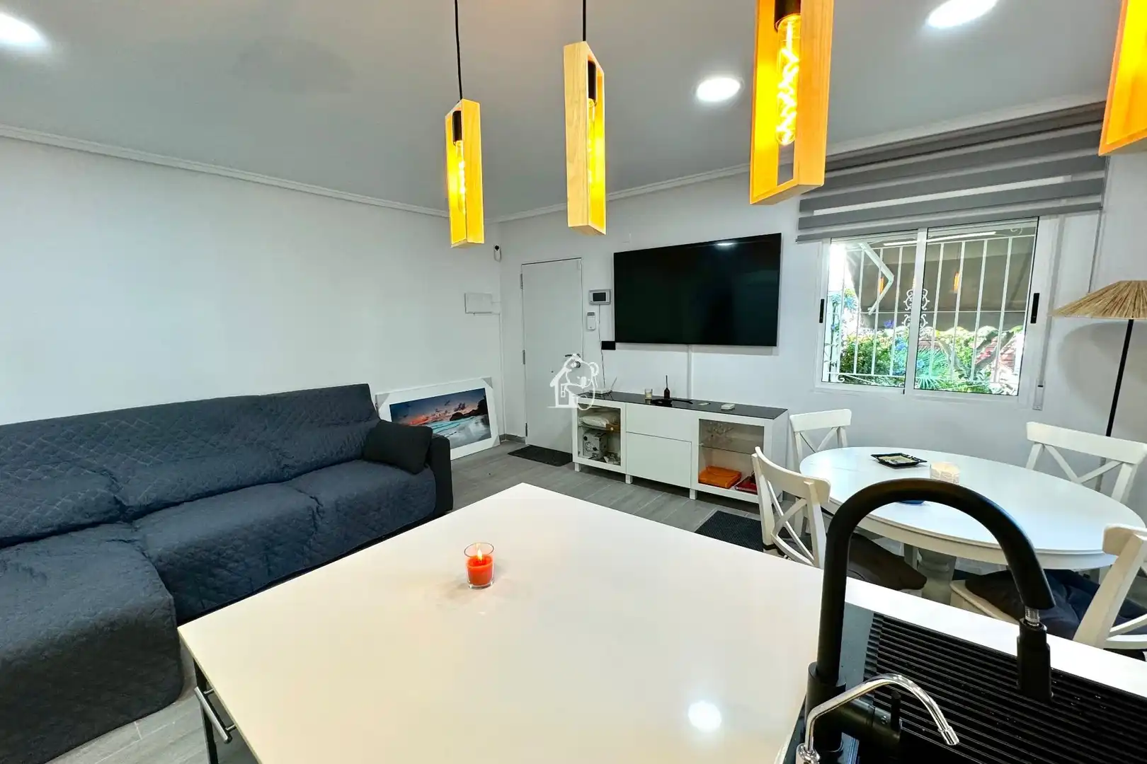 Sala de estar de Casa o chalet de alquiler en Torrevieja con Piscina