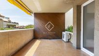 Exterior view of Flat for sale in  Barcelona Capital  with Air Conditioner, Heating and Parquet flooring