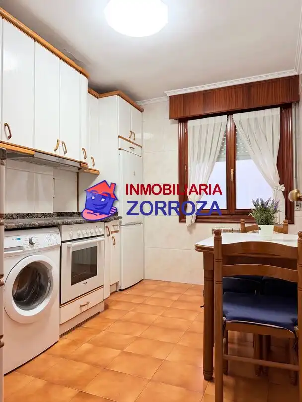 Cocina de Piso en venta en Bilbao  con Calefacción y Amueblado