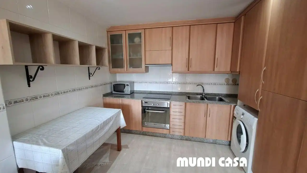 Cuina de Pis en venda en Boiro amb Traster i Balcó