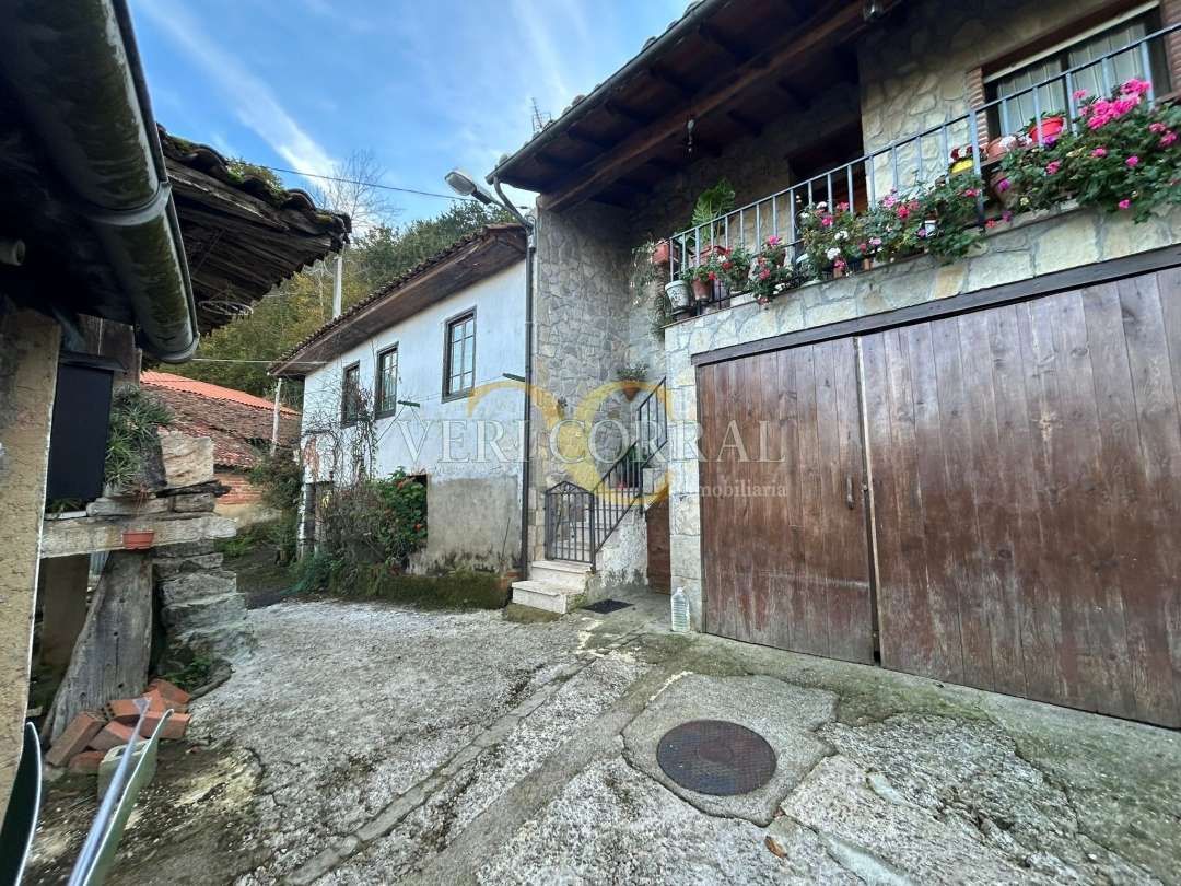 Exterior view of House or chalet for sale in Llanes  with Heating, Private garden and Terrace