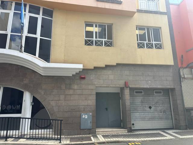 Garaje en Alquiler en Calle PEREZ DEL TORO en Arenales - Lugo - Avda. Marítima