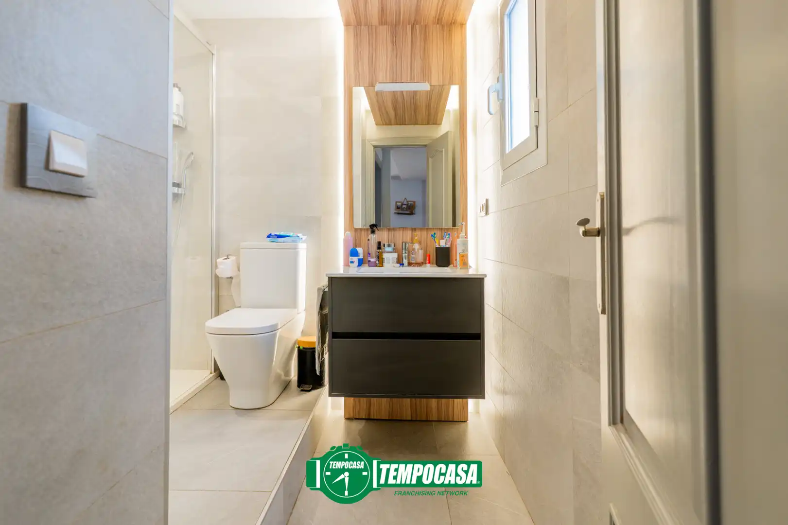 Baño de Piso en venta en Silla con Aire acondicionado, Calefacción y Amueblado