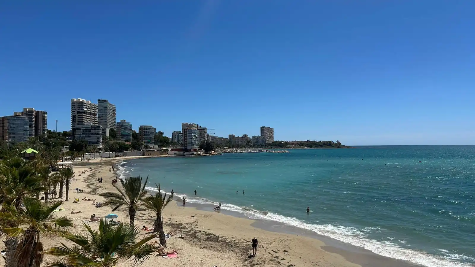 Vista exterior de Pis en venda en Alicante / Alacant amb Forn, Rentadora i Microones