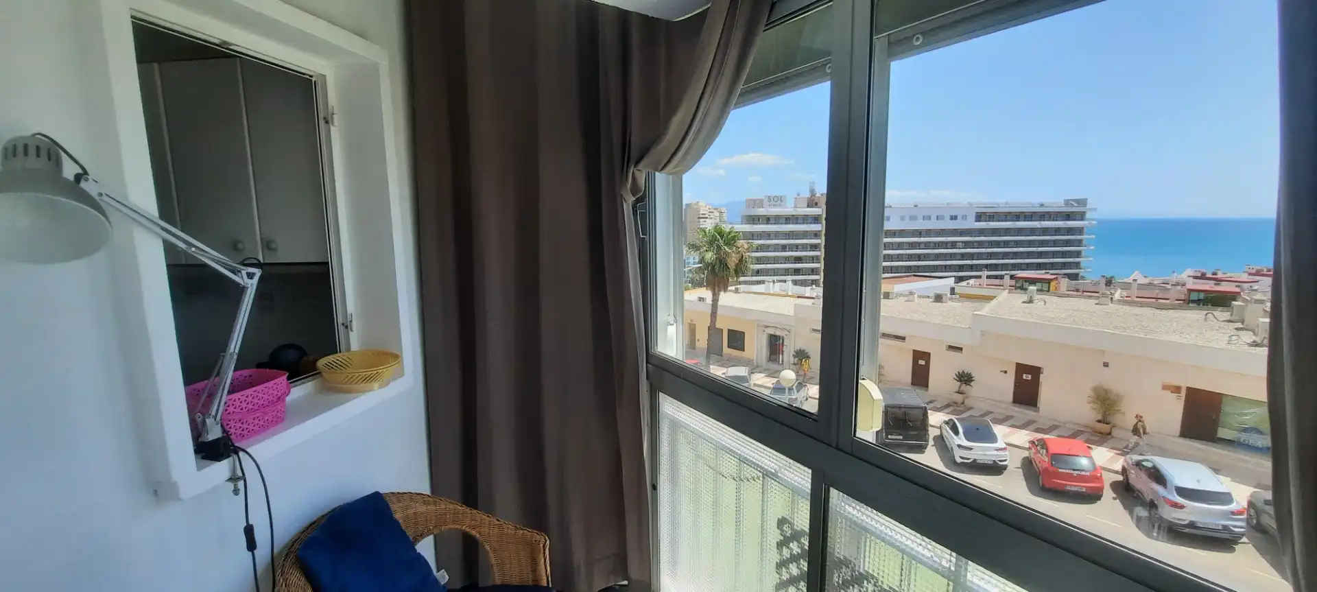 Terraza de Apartamento de alquiler en Torremolinos con Aire acondicionado, Amueblado y Microondas