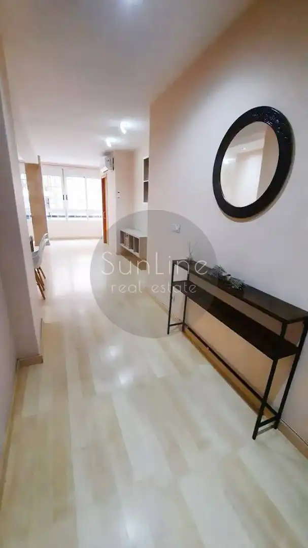 Wohnung zur Miete in Valencia mit Klimaanlage, Terrasse und Möbliert