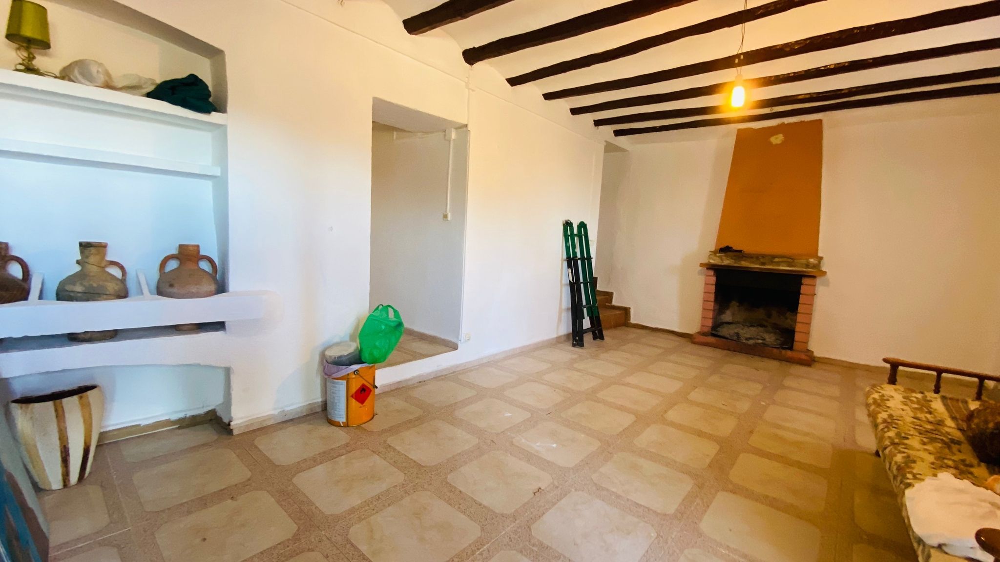 Sala d'estar de Finca rústica en venda en Vall d'Alba amb Jardí privat, Terrassa i Traster