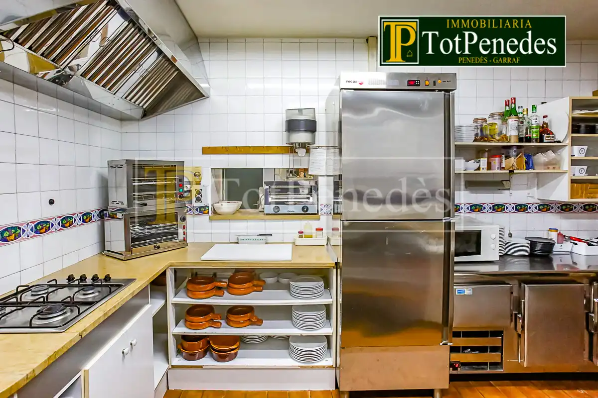 Cocina de Local en traspaso en Sant Martí Sarroca con Aire acondicionado, Calefacción y Terraza