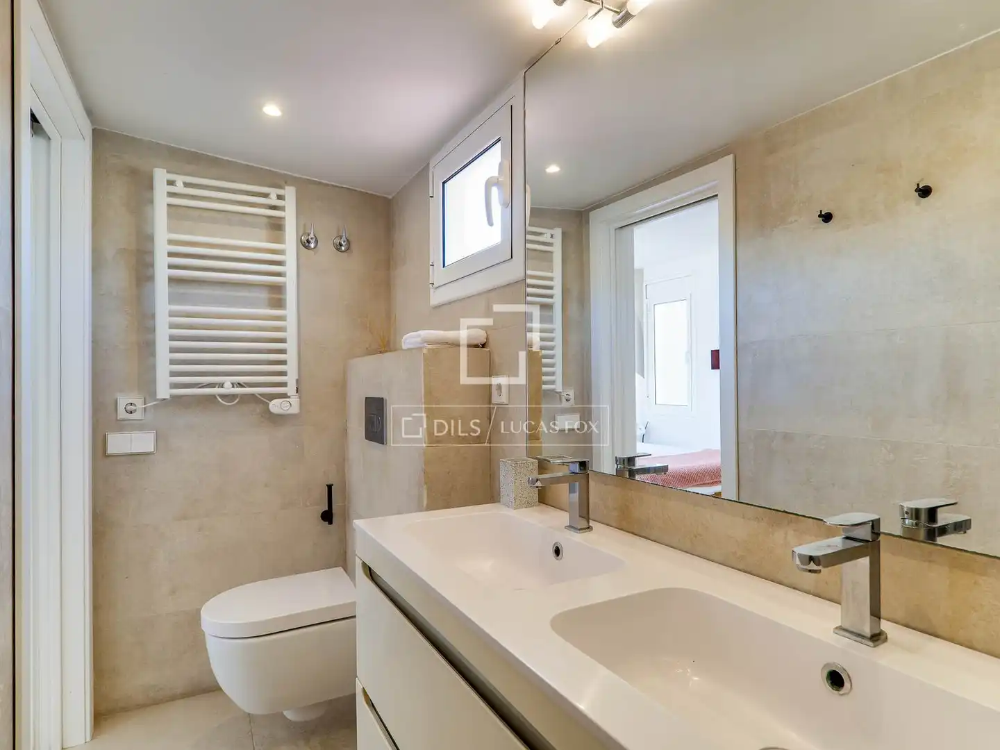 Baño de Ático en venta en Barcelona con Aire acondicionado, Calefacción y Terraza