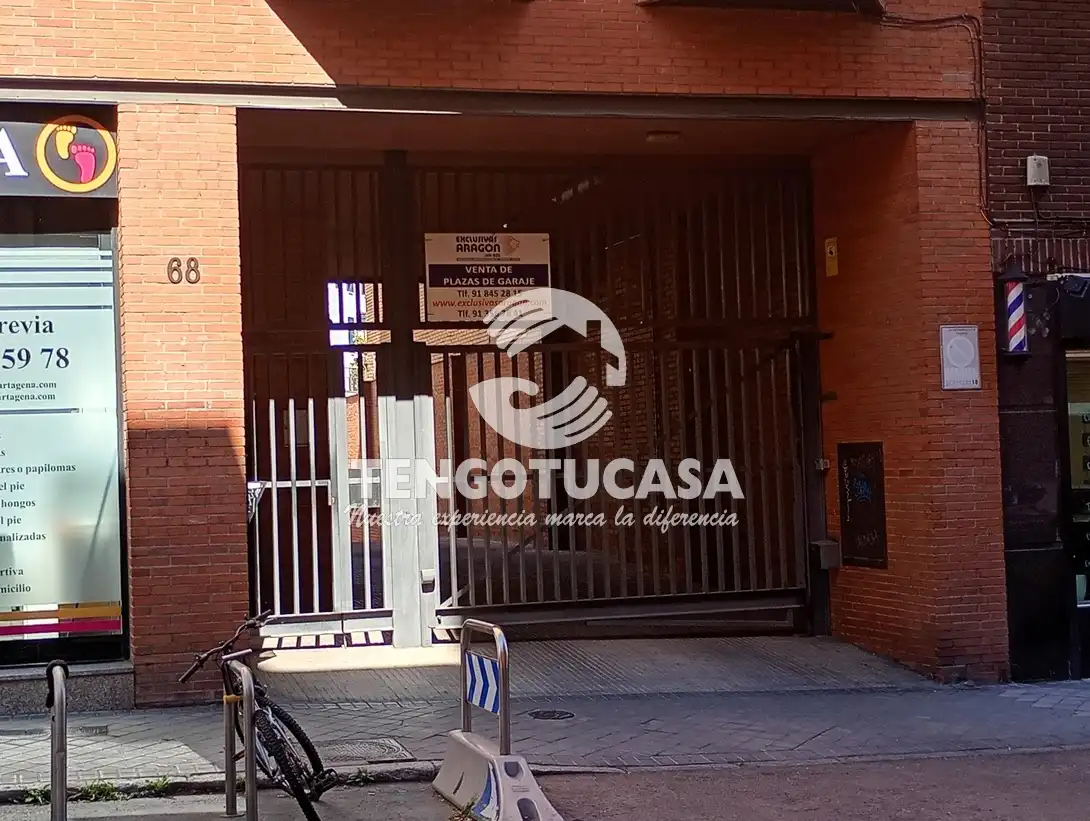 Vista exterior de Garatge en venda en Madrid