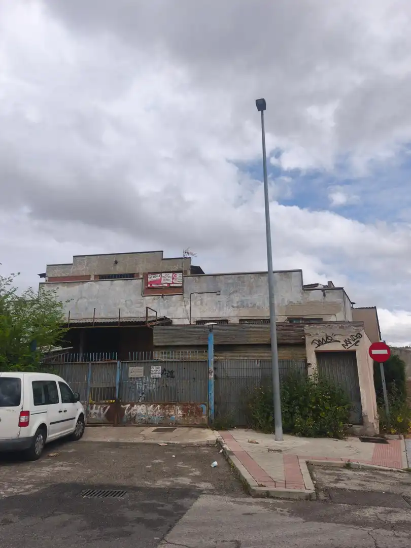 Terreno industrial en venta en Calle del Pico de la Mira, El Arroyo - La Fuente