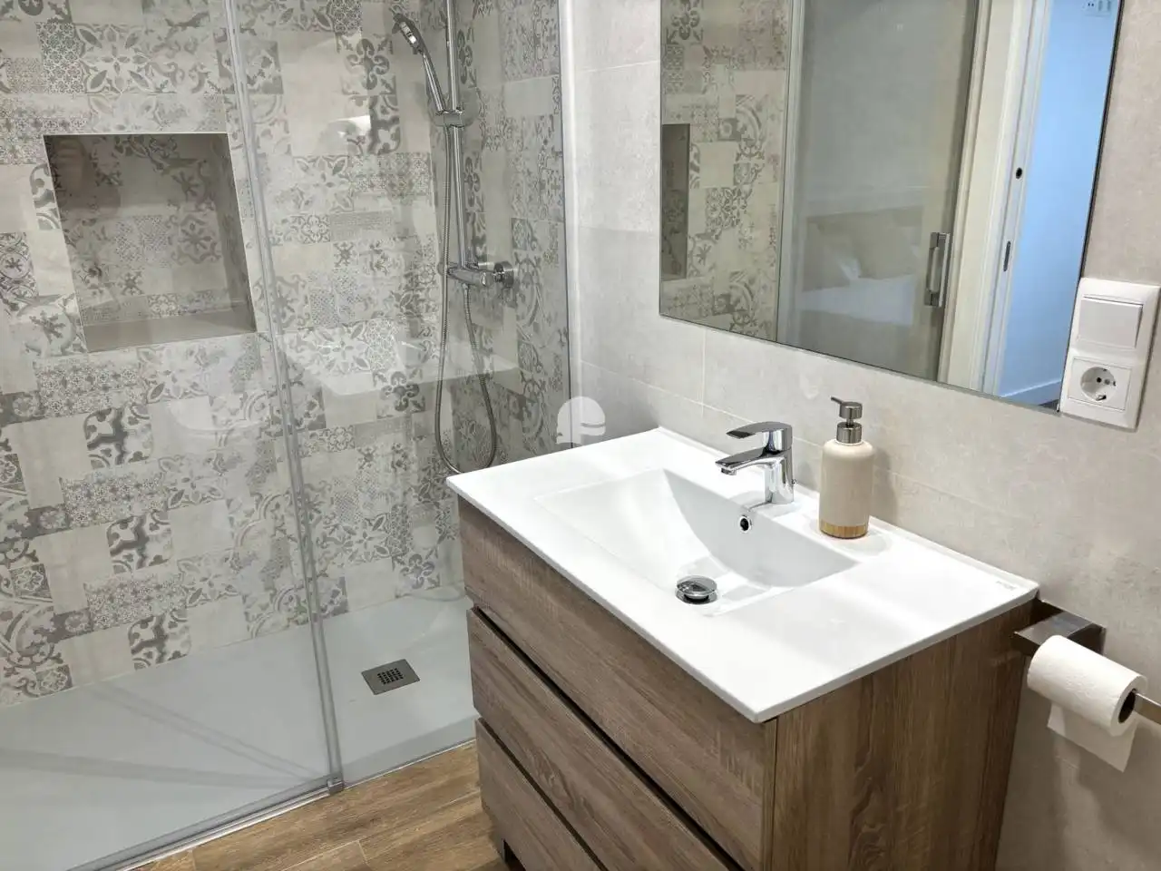 Badezimmer von Haus oder Chalet zur Miete in Canillas de Aceituno mit Klimaanlage, Privatgarten und Terrasse