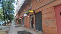 Vista exterior de Local en venda en  Sevilla Capital
