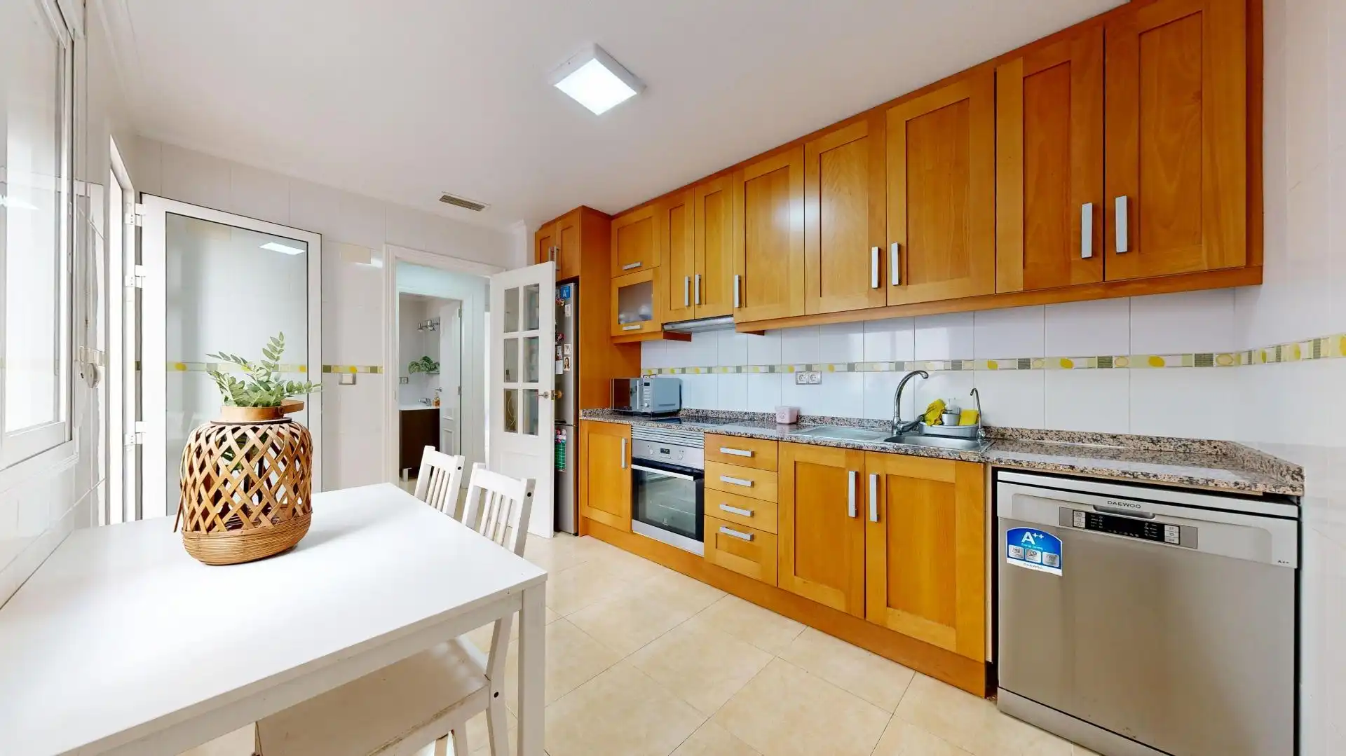 Cuina de Apartament en venda en Los Montesinos amb Aire condicionat, Moblat i Piscina comunitària