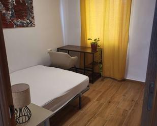 Bedroom of Flat to share in  Madrid Capital  with Air Conditioner and Terrace