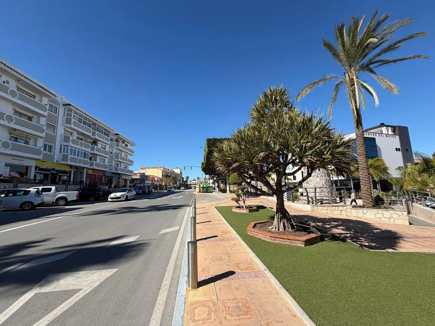 Others with lift for sale in Avenida Reyes Católicos, imagen 2